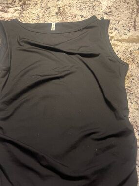 HALARA Black Scoop Neck Tank Top